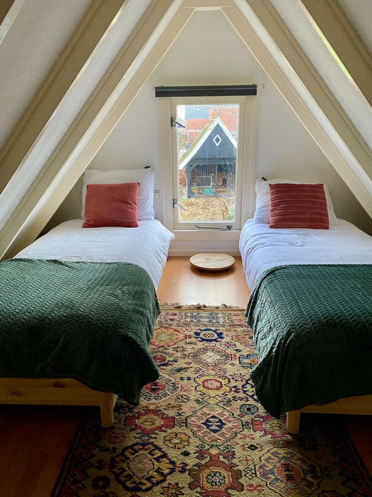 Loosan Lodges Gastenhuis Reutum Exterior foto
